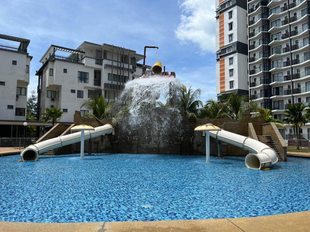 Sg Resort Residence - Beach & Waterpark Kuantan Exterior photo